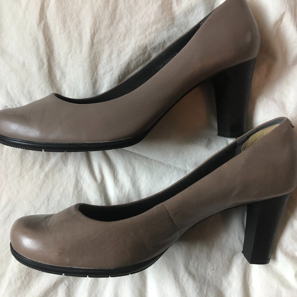 Rockport Walkability Pump - Beige